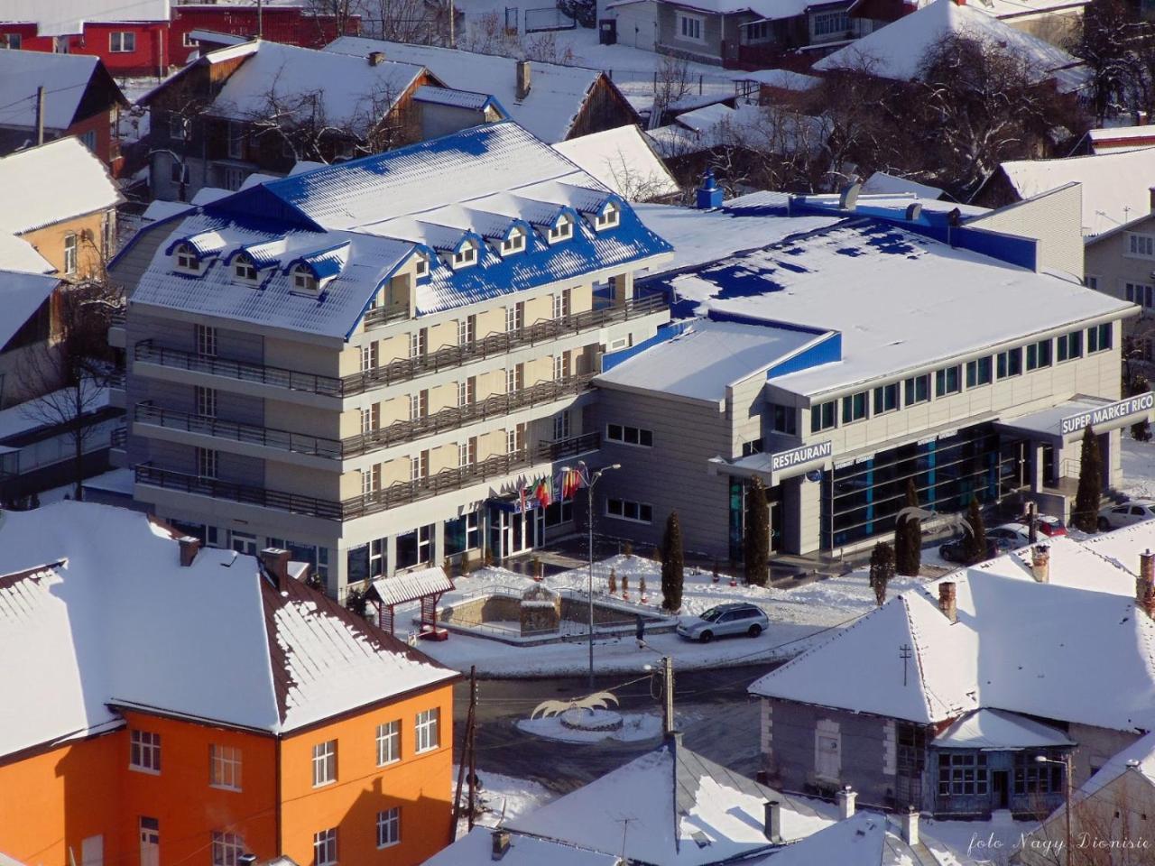 Hotel Ineul Rodna Exterior foto